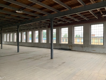 Prodej výrobních prostor 1924 m², Humpolec
