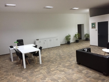 Prodej výrobních prostor 1924 m², Humpolec