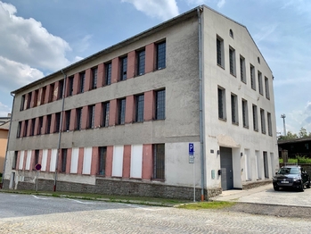 Prodej výrobních prostor 1924 m², Humpolec
