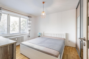 Ložnice - Prodej bytu 3+1 v osobním vlastnictví 72 m², Pardubice