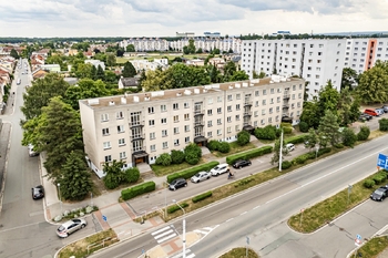 Západní pohled - Prodej bytu 3+1 v osobním vlastnictví 72 m², Pardubice