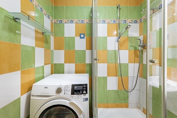 Koupelna - Prodej bytu 3+1 v osobním vlastnictví 72 m², Pardubice