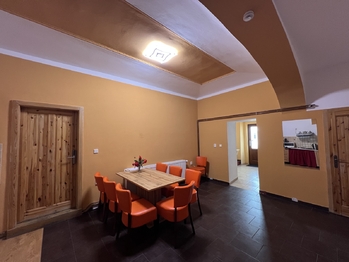 společenská místnost - Prodej ubytovacího zařízení 225 m², Lázně Bohdaneč