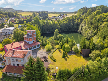 Prodej pozemku 21772 m², Jesenný