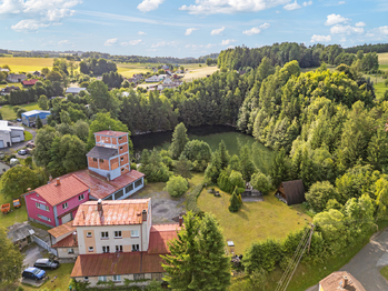 Prodej pozemku 21772 m², Jesenný