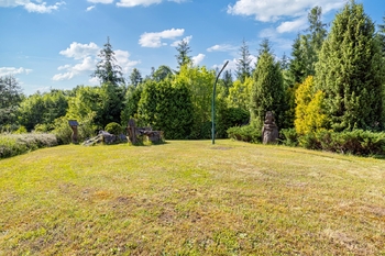 Prodej pozemku 21772 m², Jesenný