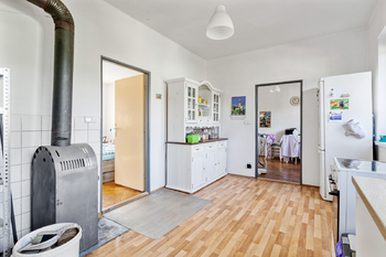 Prodej pozemku 21772 m², Jesenný