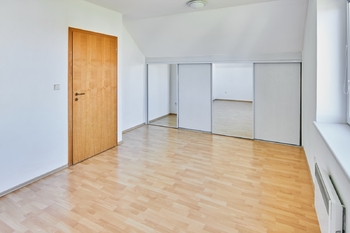 Pronájem domu 255 m², Praha 6 - Přední Kopanina