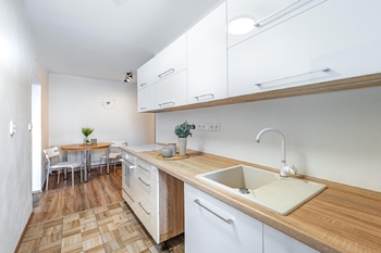 Kuchyně + jídelní kout. - Prodej bytu 3+1 v družstevním vlastnictví 83 m², Červená Řečice