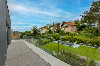 Prodej bytu 6 a více v osobním vlastnictví 296 m², Praha 4 - Braník