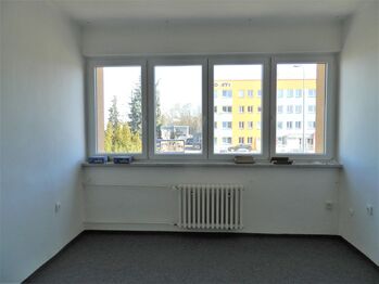 Interiér kanceláře. - Pronájem kancelářských prostor 23 m², Tábor