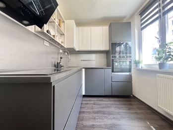 Prodej bytu 2+1 v osobním vlastnictví 63 m², Chomutov