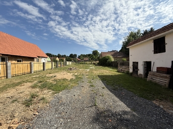 Prodej pozemku 629 m², Honezovice