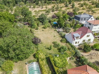 Prodej pozemku 1028 m², Praha 5 - Zbraslav