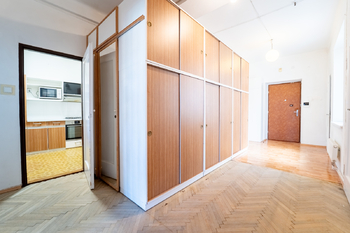 Prodej bytu 4+1 v osobním vlastnictví 108 m², Praha 6 - Bubeneč
