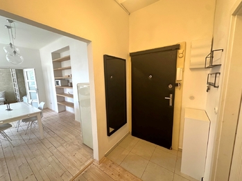 Pronájem bytu 2+kk v osobním vlastnictví 57 m², Praha 7 - Holešovice
