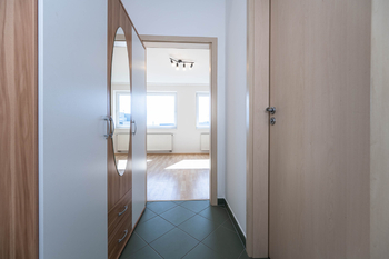 Pronájem bytu 1+kk v osobním vlastnictví 36 m², Praha 9 - Černý Most