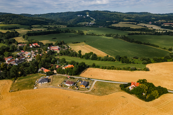 Prodej pozemku 1500 m², Sedlec-Prčice