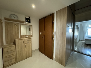Prodej bytu 2+1 v osobním vlastnictví 57 m², Praha 7 - Holešovice