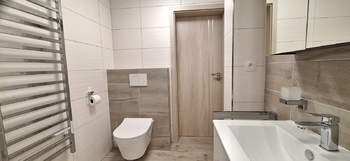 Koupelna s WC - Pronájem bytu 2+kk v osobním vlastnictví 52 m², Bučovice