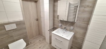 Koupelna s WC - Pronájem bytu 2+kk v osobním vlastnictví 52 m², Bučovice