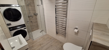 Koupelna s WC - Pronájem bytu 2+kk v osobním vlastnictví 52 m², Bučovice