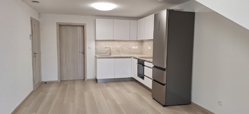 Obývací pokoj s kuchyňským koutem  - Pronájem bytu 4+kk v osobním vlastnictví 72 m², Bučovice