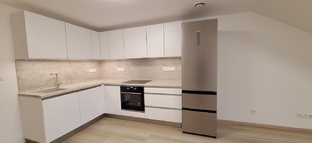 Obývací pokoj s kuchyňským koutem  - Pronájem bytu 4+kk v osobním vlastnictví 72 m², Bučovice