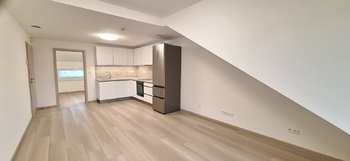Obývací pokoj s kuchyňským koutem  - Pronájem bytu 4+kk v osobním vlastnictví 72 m², Bučovice
