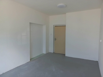 Sklad. - Pronájem skladovacích prostor 18 m², Tábor