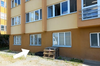 Okno skladu. - Pronájem skladovacích prostor 18 m², Tábor