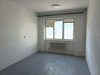 Interiér skladu. - Pronájem skladovacích prostor 18 m², Tábor