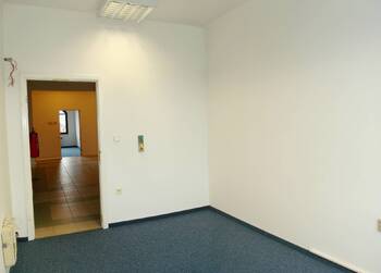 Vhled do kanceláře - Pronájem kancelářských prostor 13 m², Broumov