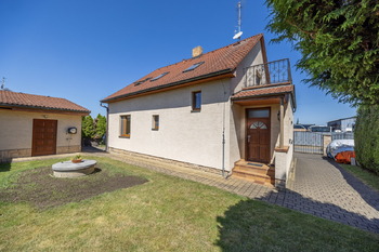 Prodej domu 181 m², Praha 4 - Kunratice