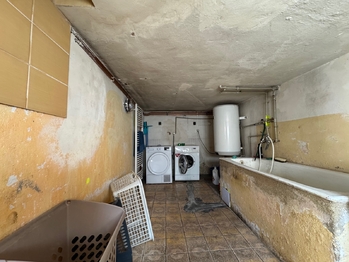 prádelna pod obytnou částí - Prodej domu 155 m², Kryry