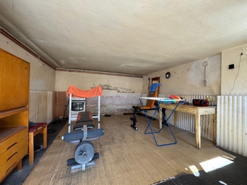 sportovní místnost - Prodej domu 155 m², Kryry