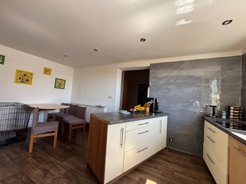 kuchyně - Prodej domu 155 m², Kryry