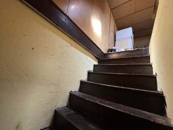 schodiště na půdu - Prodej domu 155 m², Kryry