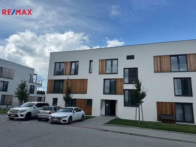 Pronájem bytu 1+kk v osobním vlastnictví, 62 m2, Hluboká nad Vltavou