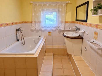 koupelna - Prodej chaty / chalupy 67 m², Jesenice