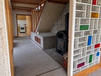 z předsíně do obýváku - Prodej chaty / chalupy 67 m², Jesenice