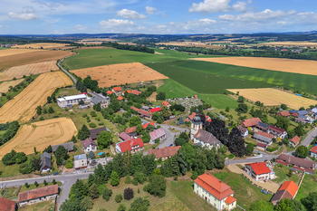 Prodej domu 100 m², Hněvčeves