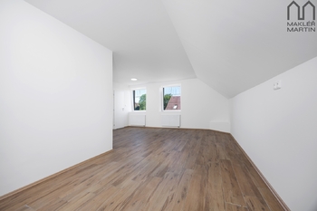 Prodej domu 195 m², Doubravčice