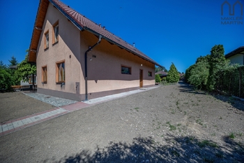 Prodej domu 195 m², Doubravčice