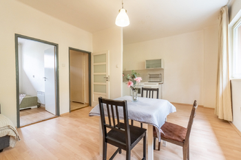 Pohled od lampy - Prodej bytu 1+1 v družstevním vlastnictví 48 m², Praha 4 - Krč