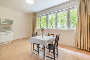Stolování - Prodej bytu 1+1 v družstevním vlastnictví 48 m², Praha 4 - Krč