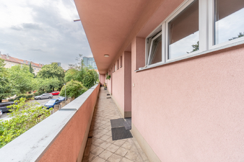 Vstup k bytu - Prodej bytu 1+1 v družstevním vlastnictví 48 m², Praha 4 - Krč