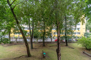 Pohled z okna - Prodej bytu 1+1 v družstevním vlastnictví 48 m², Praha 4 - Krč