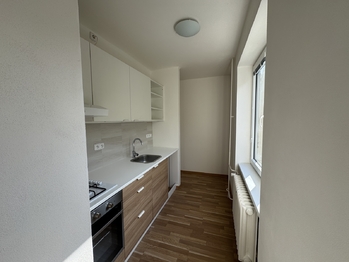 kuchyně - Pronájem bytu 2+1 v osobním vlastnictví 66 m², Praha 5 - Hlubočepy