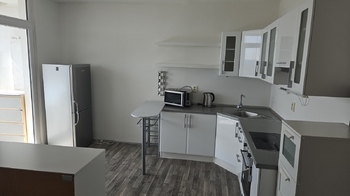 Pronájem bytu 1+kk v osobním vlastnictví 30 m², Praha 4 - Kamýk